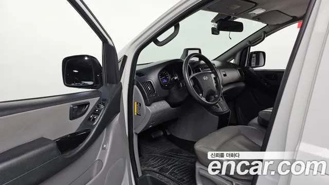 Hyundai Starex 2016 — фото 10