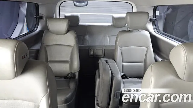 Hyundai Starex 2016 — фото 19