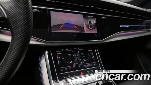 Audi Q7 2021 — фото 16