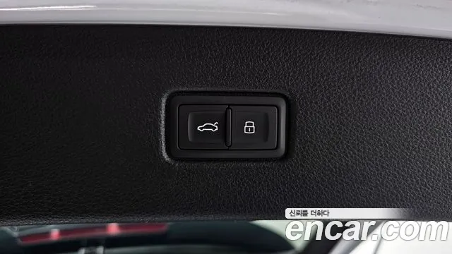 Audi Q7 2021 — фото 20