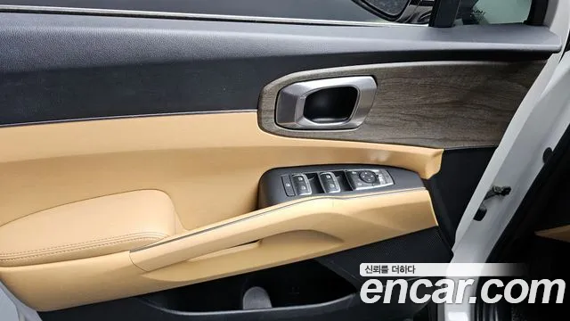 Kia Sorento 2022 — фото 17