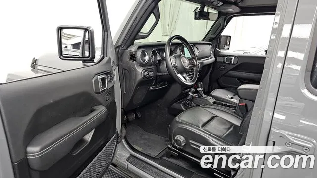 Jeep Wrangler 2022 — фото 10