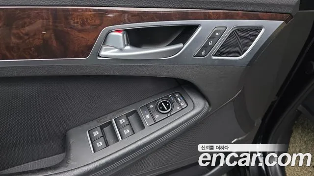 Hyundai Genesis 2016 — фото 13