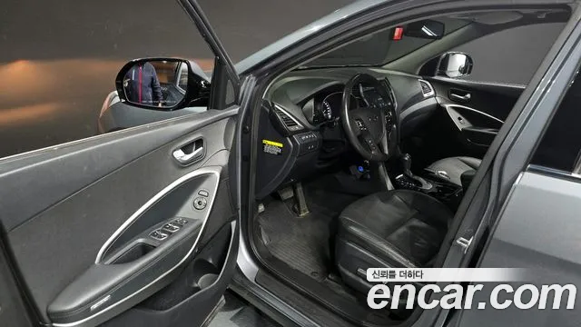 Hyundai Santafe 2018 — фото 10