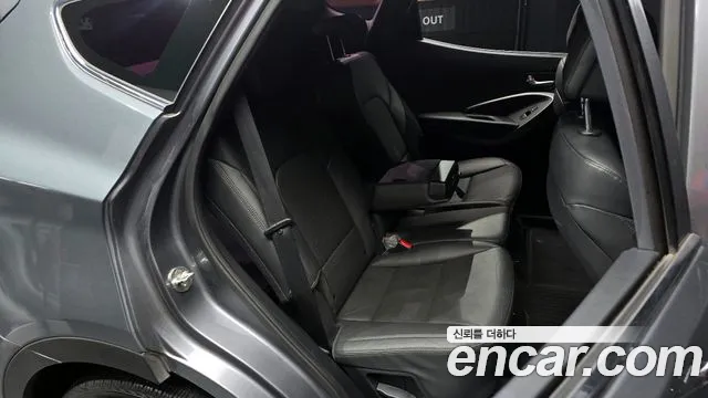 Hyundai Santafe 2018 — фото 12