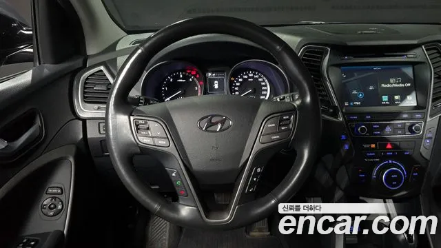 Hyundai Santafe 2018 — фото 14