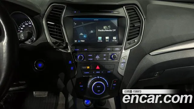 Hyundai Santafe 2018 — фото 16