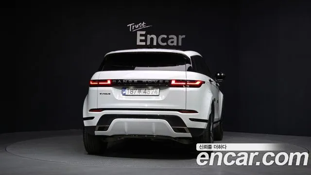 Land Rover Range Rover Evoque 2024 — фото 4