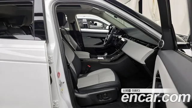 Land Rover Range Rover Evoque 2024 — фото 11
