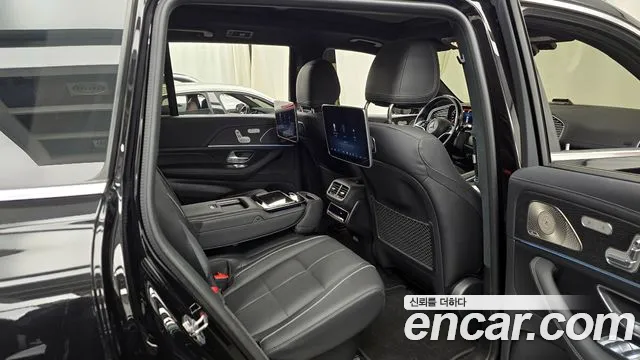 Mercedes-Benz GLS-Class 2024 — фото 12