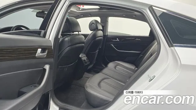 Hyundai Sonata 2016 — фото 12