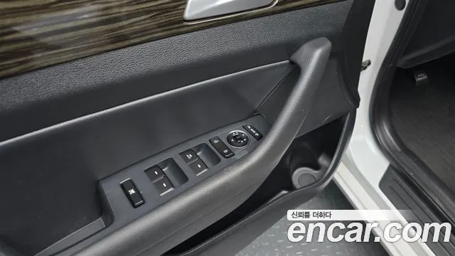 Hyundai Sonata 2016 — фото 17