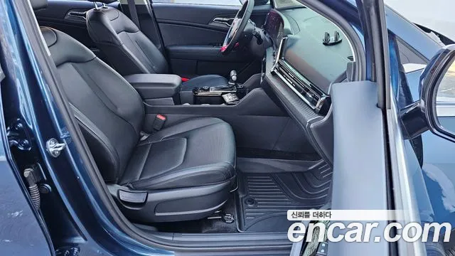 Kia Sportage 2023 — фото 10