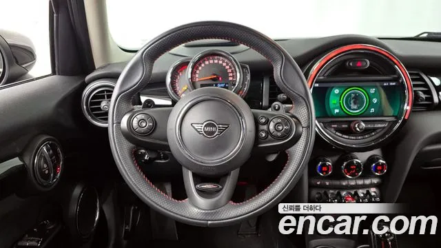 Mini Cooper 2020 — фото 13
