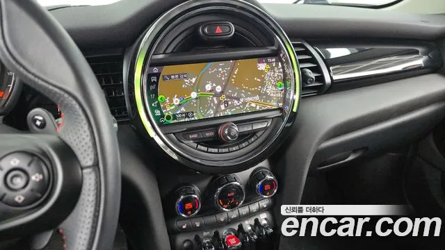 Mini Cooper 2020 — фото 14