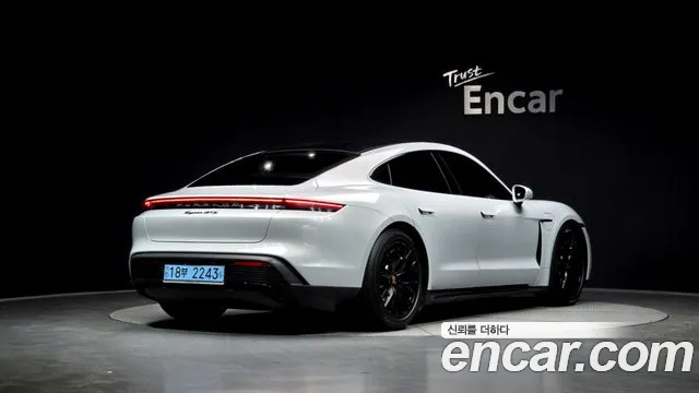 Porsche Taycan 2023 — фото 1