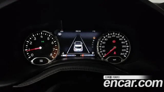 Jeep Renegade 2021 — фото 8