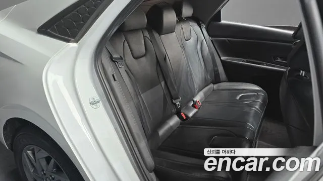 Hyundai AVANTE 2024 — фото 12