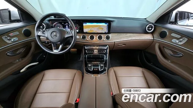 Mercedes-Benz E-Class 2018 — фото 7