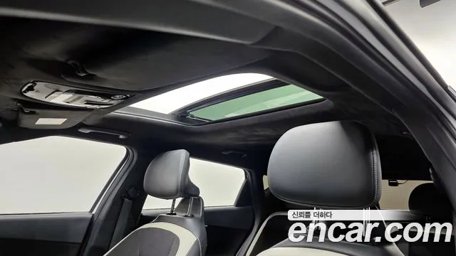 Kia EV6 2023 — фото 19