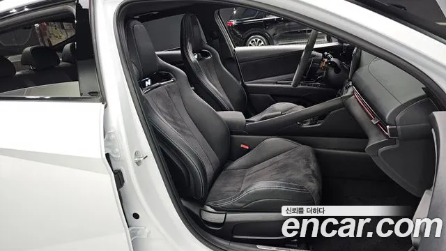 Hyundai AVANTE 2023 — фото 10
