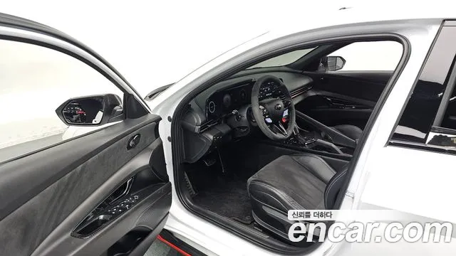 Hyundai AVANTE 2023 — фото 11