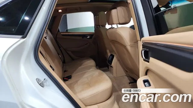 Porsche Macan 2015 — фото 12