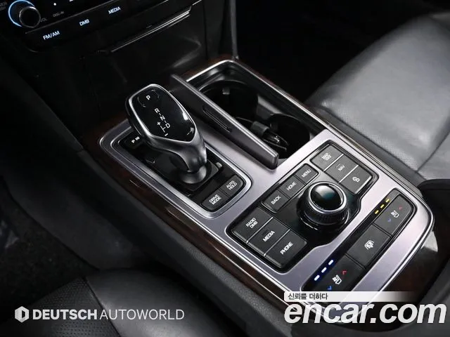Hyundai Equus 2015 — фото 9