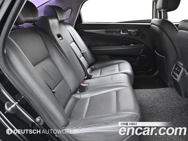 Hyundai Equus 2015 — фото 12