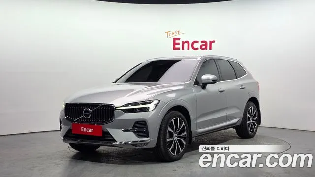 Volvo XC60 2023 — фото 1