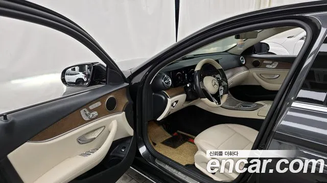Mercedes-Benz E-Class 2021 — фото 10