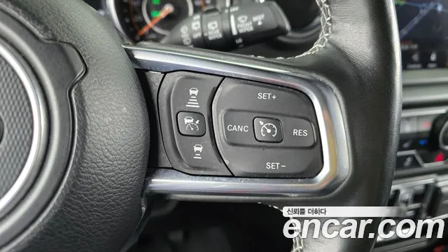 Jeep Wrangler 2022 — фото 18