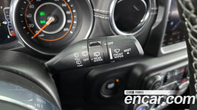 Jeep Wrangler 2022 — фото 19