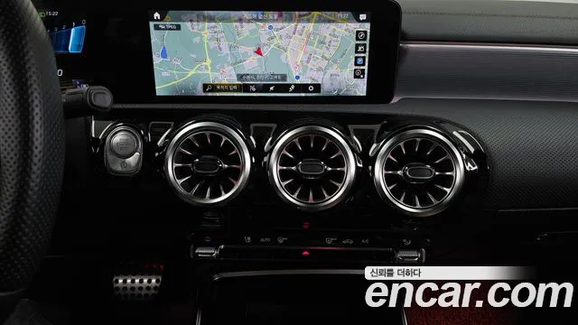 Mercedes-Benz A-Class 2022 — фото 14