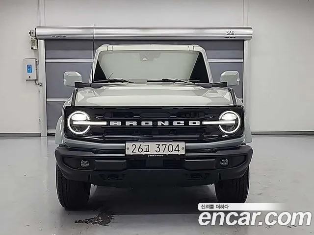 Ford Bronco 2022 — фото 2
