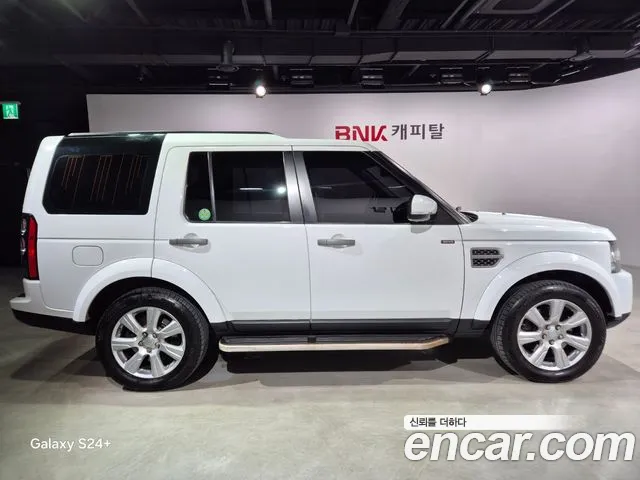 Land Rover Discovery 2016 — фото 8