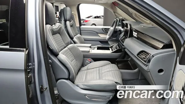 Lincoln Navigator 2018 — фото 10