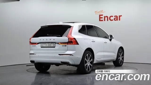 Volvo XC60 2020 — фото 2