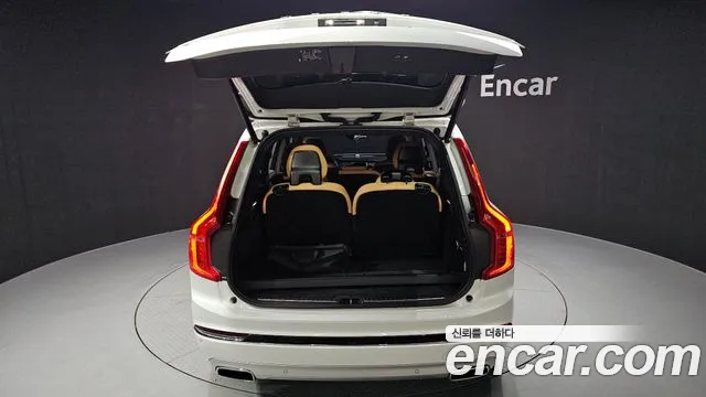 Volvo XC90 2021 — фото 20