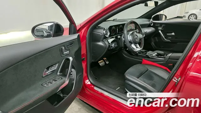 Mercedes-Benz A-Class 2023 — фото 10