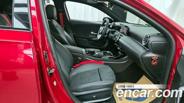 Mercedes-Benz A-Class 2023 — фото 11