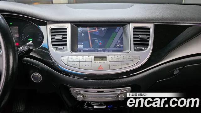 Hyundai Genesis 2013 — фото 19