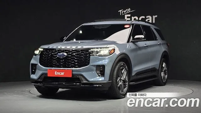 Ford Explorer 2025 — фото 1