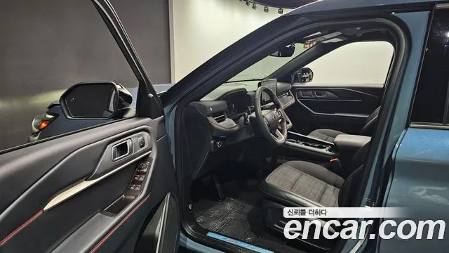 Ford Explorer 2025 — фото 11