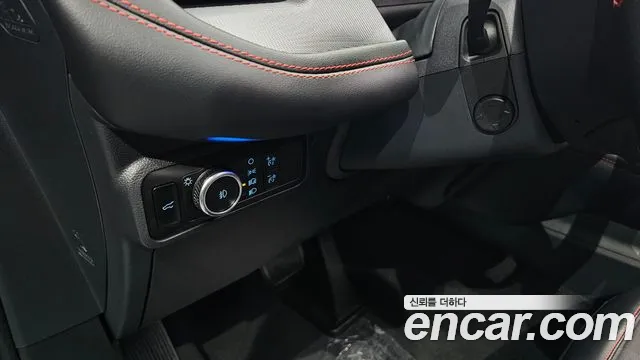 Ford Explorer 2025 — фото 20