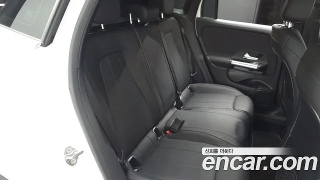 Mercedes-Benz GLA-Class 2021 — фото 12