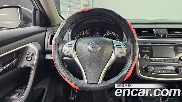 Nissan Altima 2017 — фото 13