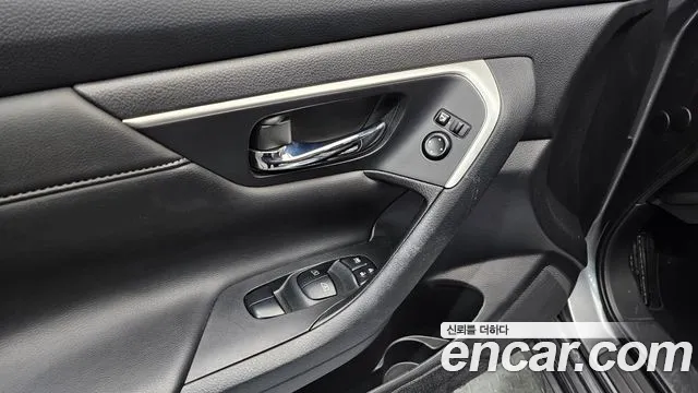 Nissan Altima 2017 — фото 16
