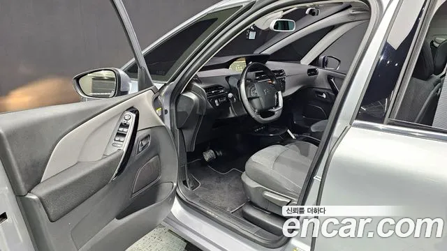 Citroën / DS C4 Picasso 2018 — фото 11
