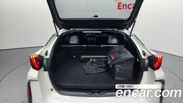 Toyota Prius 2017 — фото 20